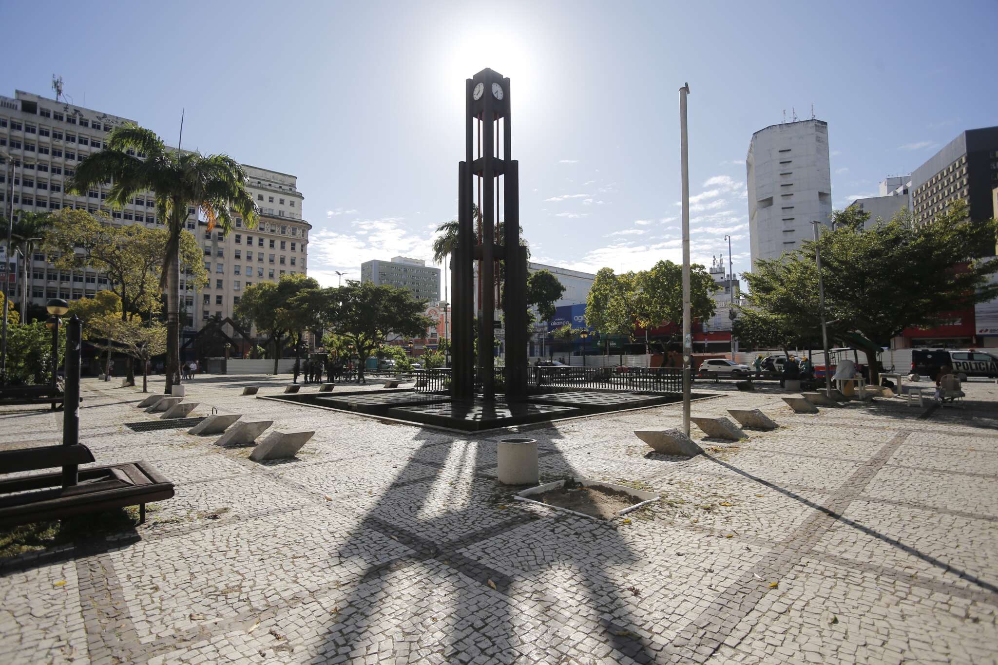 CGE leva a Ouvidoria Geral do Estado à Praça do Ferreira em ação especial pelo Dia do Ouvidor