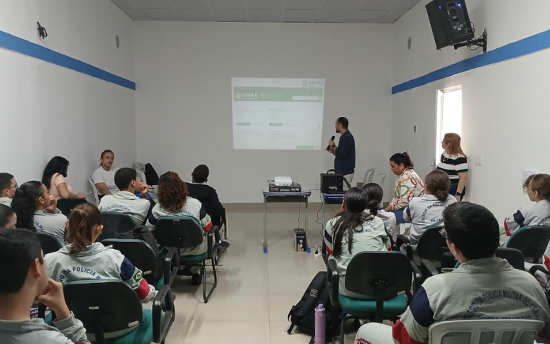 CGE realiza palestra “Caminhos da Cidadania” no Colégio da Polícia Militar do Ceará